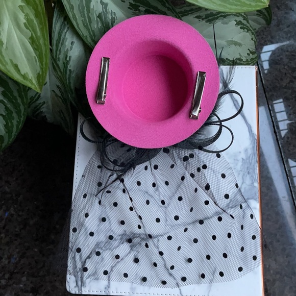 Mini Top Hat 🎩 With Veil - Picture 6 of 16